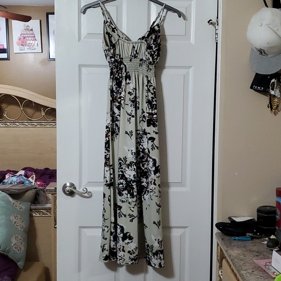 Maxi dress - Picture 2 of 2